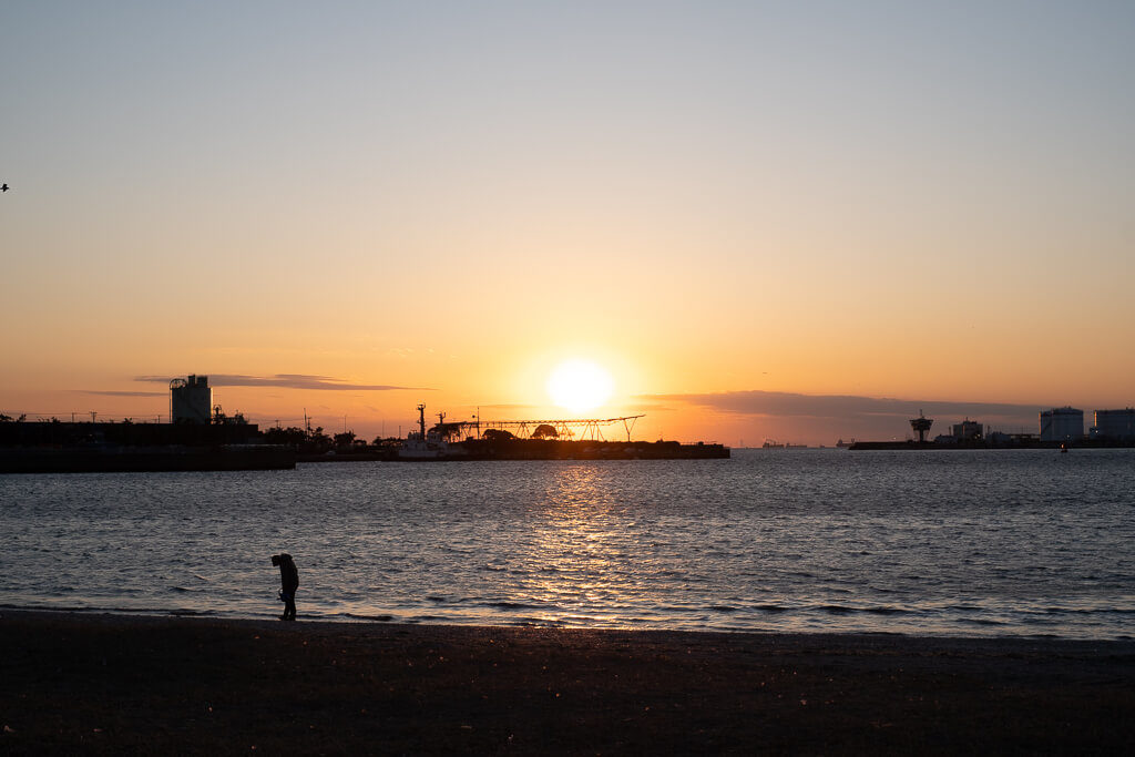 夕日と海